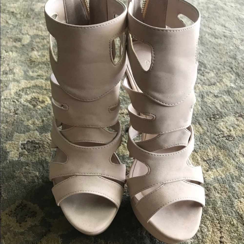 Nude Heels - Picture 4 of 4